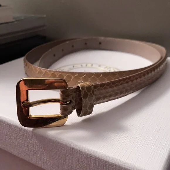 Jennifer Moore | Accessories | Jennifer Moore Genuine  display picture 2